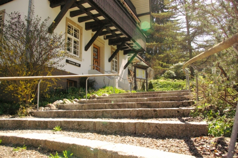 Sekretariatseingang Dürckheim Zentrum Rütte  Initiatische Therapie